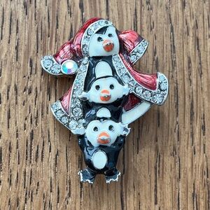 CHRISTMAS Penguin Pin Brooch Pendant Enamel Rhinestone Detail Holidays Festive